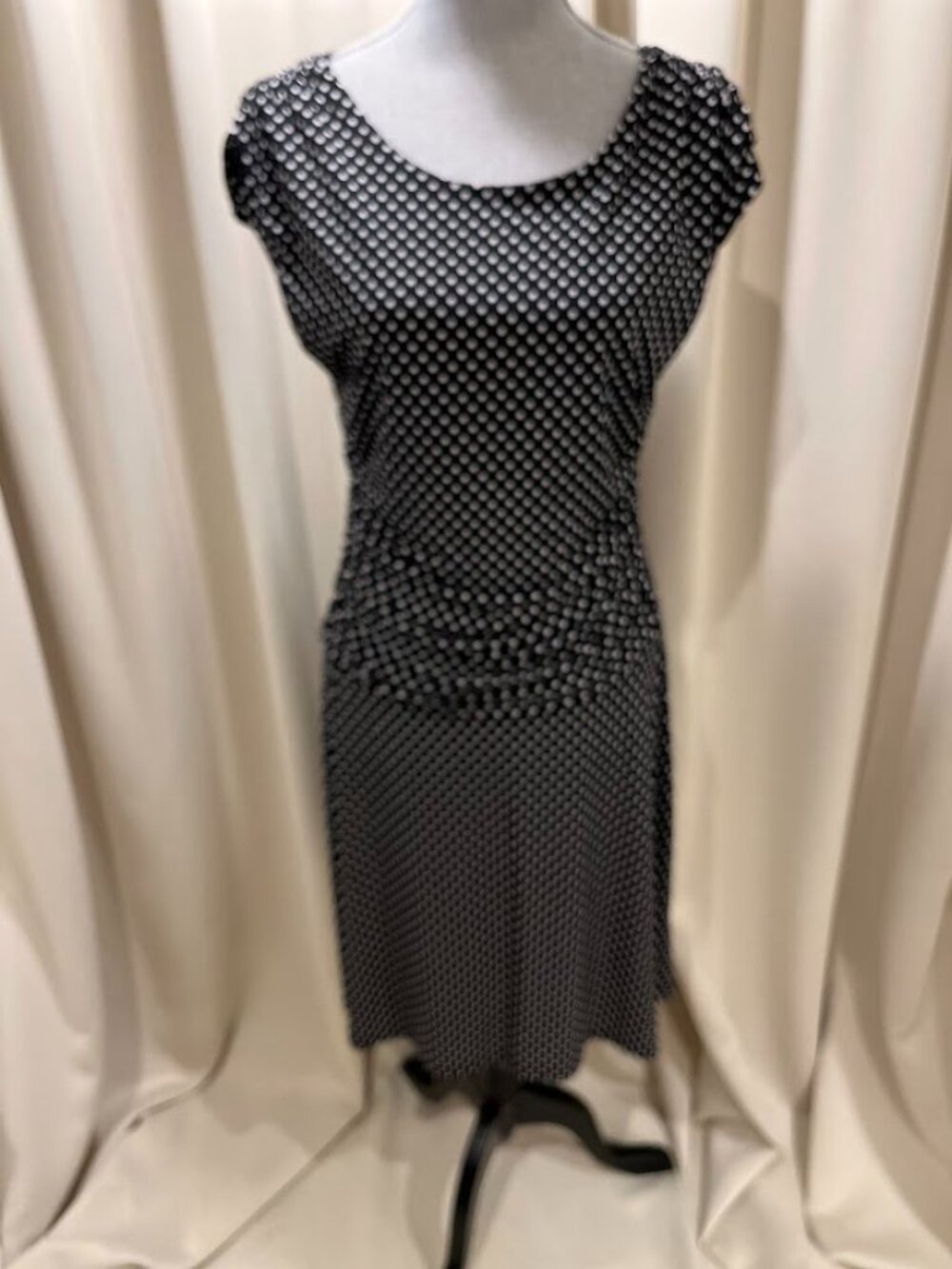 Enfocus Petite Stretch Knit Black & White Polka Dot Sleeveless Dress Size 12